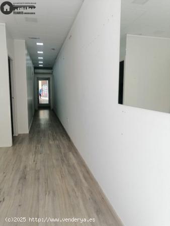 INMOBILIARIA TEJARES ALQUILA LOCAL COMERCIAL- ZONA CENTRO CATEDRAL - ALBACETE