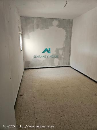 Edificio de 15 viviendas en venta en Valdebótoa - BADAJOZ