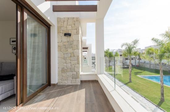 RESIDENCIAL DE OBRA NUEVA DE BUNGALOWS EN LOS BALCONES, TORREVIEJA - ALICANTE