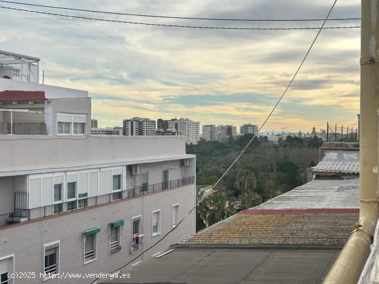 Alquiler de un Ático de 2 habitaciones en Trinitat, Valencia - VALENCIA