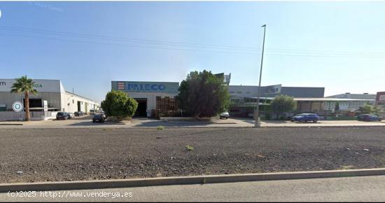 NAVE INDUSTRIAL 284 M2 CON PARCELA DE 595 M2. - MURCIA