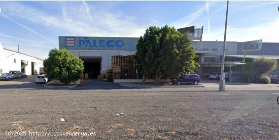 NAVE INDUSTRIAL 284 M2 CON PARCELA DE 595 M2. - MURCIA