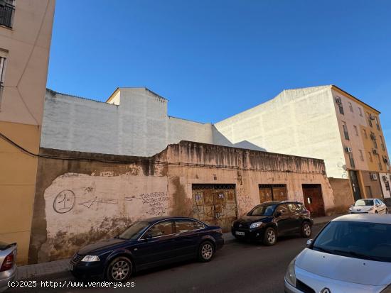 CASABANCO VENDE SOLAR URBANO EN ALMENDRALEJO - BADAJOZ