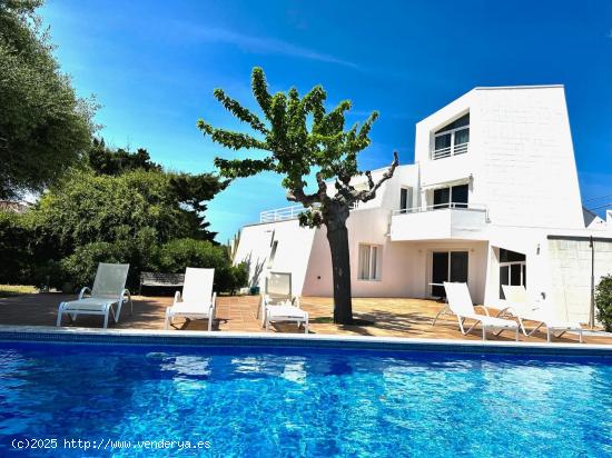  Chalet con Licencia Turística en Son Vilar, Es Castell: ¡Una Joya en Menorca! 🏡 - BALEARES 