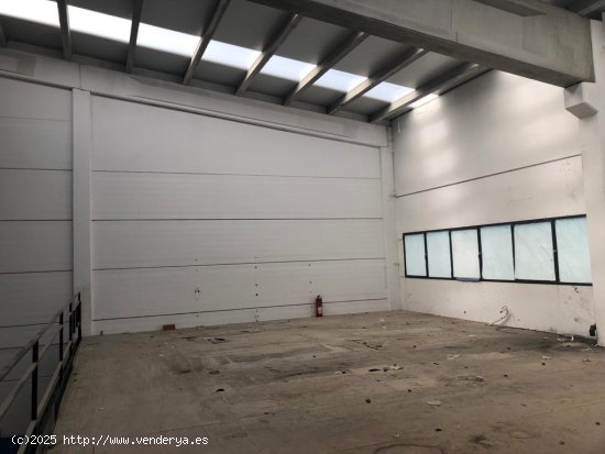 Nave industrial en venta  en Puigcerdà - Girona