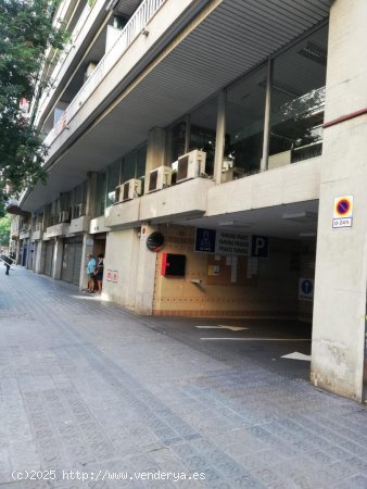 Plaza de aparcamiento en venta  en Barcelona - Barcelona