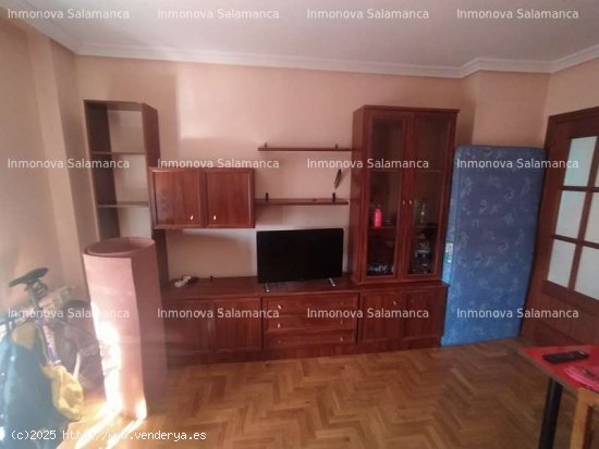 Salamanca ( Barrio Blanco ); ÁTICO 2d, 1wc. 650€ - Salamanca