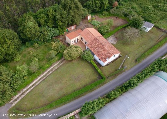 Casa pareada a escasos minutos de la playa de Luanco