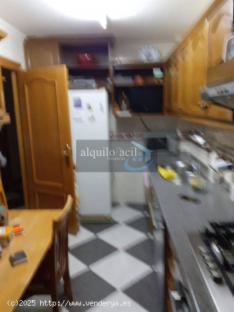 SE VENDE PISO REFORMADO EN AVDA MENENDEZ PIDAL DE 4 DORMITORIOS Y 2 BAÑOS POR 180000€