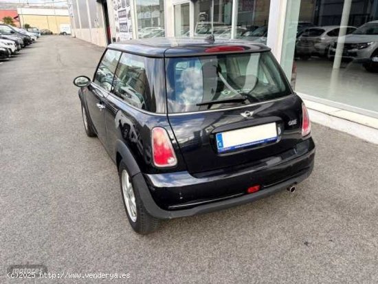 Mini Cooper Mini One de 2005 con 185.000 Km por 2.200 EUR. en Guipuzcoa