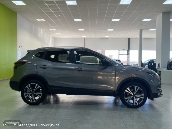 Nissan Qashqai DIG-T 103kW N-Connecta de 2020 con 46.000 Km por 21.800 EUR. en Malaga