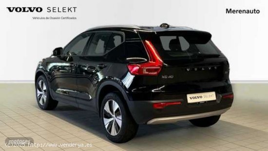 Volvo XC40 1.5 T3 MOMENTUM PRO AUTO 163 CV 5P de 2021 con 48.000 Km por 29.500 EUR. en A Coruna