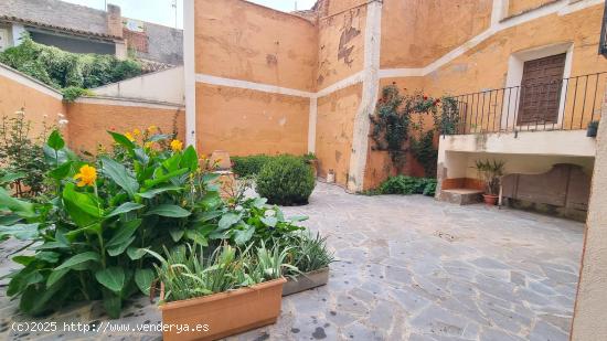 CÉNTRICA, 5 DORMITORIOS, 3 BAÑOS, PATIO-JARDIN, ASCENSOR - ZARAGOZA