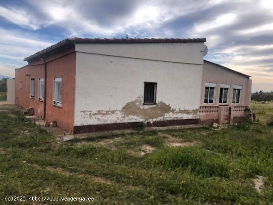  FINCA RUSTICA CON CASA Y PISCINA EN JESUS - TARRAGONA 