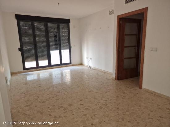 Se vende piso en Tavernes de la Valldigna con garaje y trastero - VALENCIA