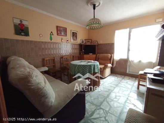 Casa a la venta en zona Centro de Salud - ALBACETE