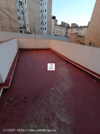 VIP HOME VENDE MAGNÍFICA VIVIENDA CON VISTAS AL MOLINO DE LA FERIA. - ALBACETE