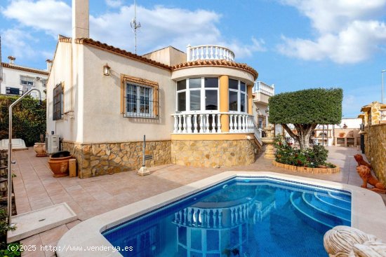  Chalet en venta en San Miguel de Salinas (Alicante) 