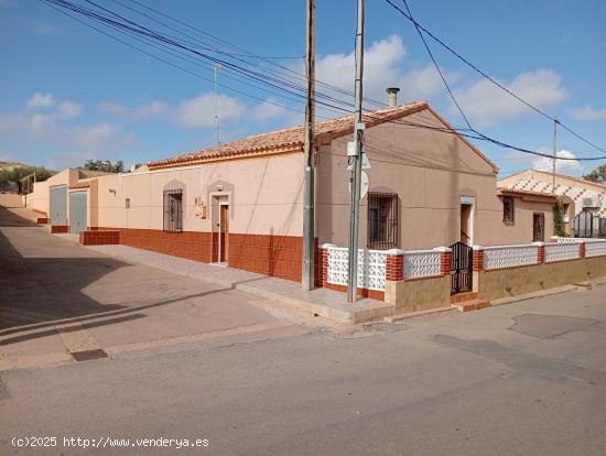  AMPLIA CASA DE 4 HABITACIONES EN LOS NIETOS VIEJOS - MURCIA 