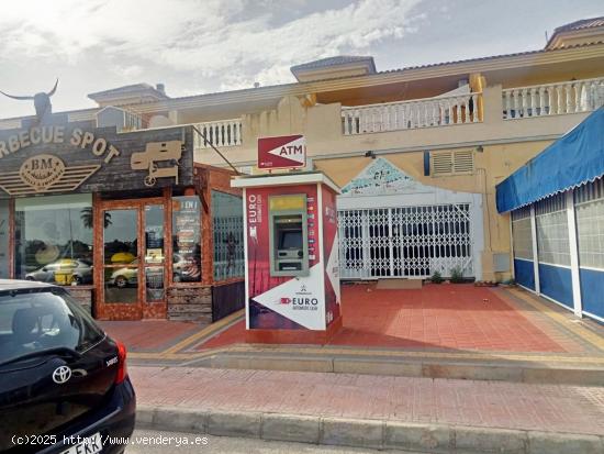  SE VENDE LOCAL COMERCIAL EN TORREVIEJA, EN CENTRO COMERCIAL - ALICANTE 