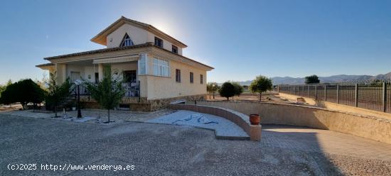  Casa o chalet independiente en zona almenara - MURCIA 