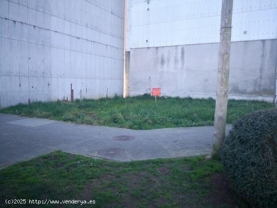 Solar en esquina frente al colegio Bergantiños - A CORUÑA