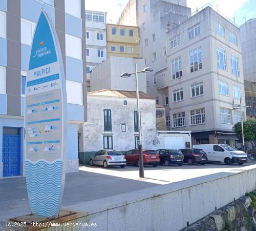 Casa en el paseo de la playa en Malpica - A CORUÑA