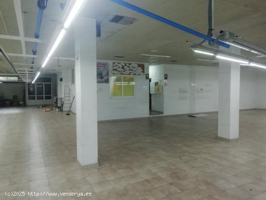 Bajo comercial de 435 m2 frente al Colegio Bergantiños - A CORUÑA