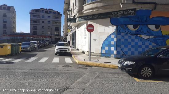 Se vende bajo comercial amplio en Caldas de Reis - PONTEVEDRA