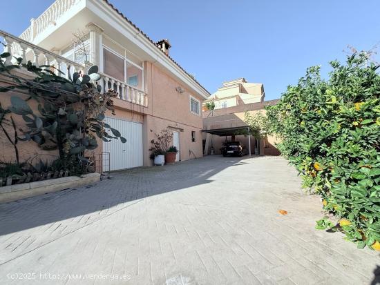  ¡Venta de espectacular chalet en La Nucía por Alcaraz Servicios Inmobiliarios! - ALICANTE 