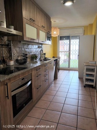 Unifamiliar adosada en venta  en Santa Margarida i els Monjos - Barcelona