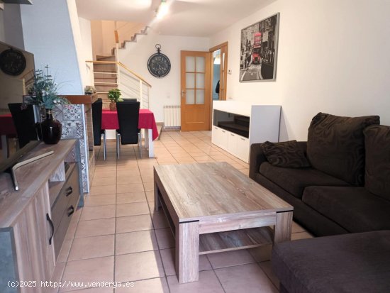 Unifamiliar adosada en venta  en Santa Margarida i els Monjos - Barcelona