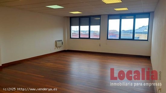 Amplia oficina de 95m² en Santander