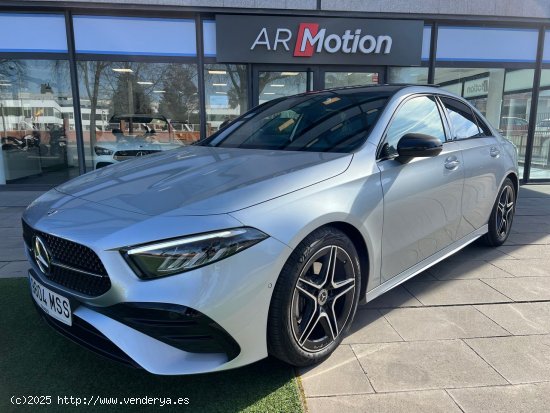  Mercedes Clase A 200 AMG Line Sedan Techo panorámico - Sant Cugat del Vallès 