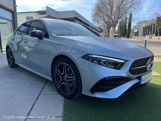 Mercedes Clase A 200 AMG Line Sedan Techo panorámico - Sant Cugat del Vallès