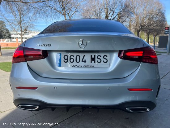 Mercedes Clase A 200 AMG Line Sedan Techo panorámico - Sant Cugat del Vallès