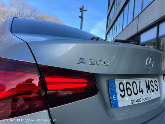 Mercedes Clase A 200 AMG Line Sedan Techo panorámico - Sant Cugat del Vallès