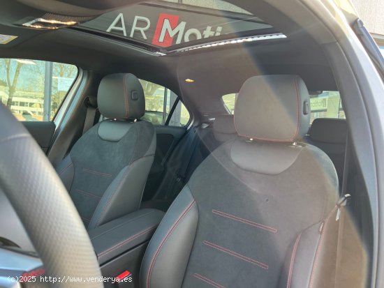 Mercedes Clase A 200 AMG Line Sedan Techo panorámico - Sant Cugat del Vallès