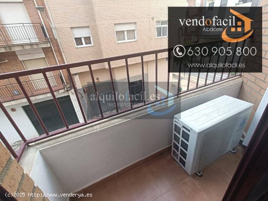 SE VENDE PISO EN C/ ALMERIA DE 1 DORMITORIO POR 108000€