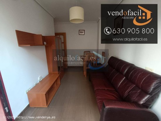 SE VENDE PISO EN C/ ALMERIA DE 1 DORMITORIO POR 108000€