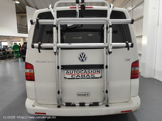 Volkswagen Transporter Kombi Largo T.Normal 2.0 TDI 102cv 2.8T CAMPER HOMOLOGADA - Gelves