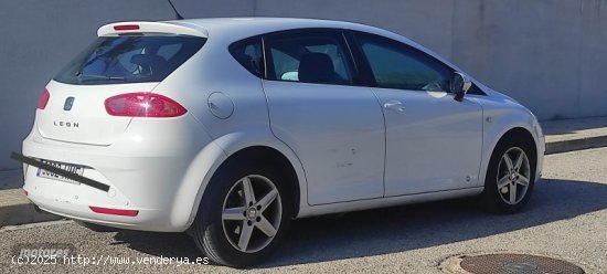 Seat Leon 1.6 tdi reference copa de 2012 con 149.000 Km por 7.800 EUR. en Valencia