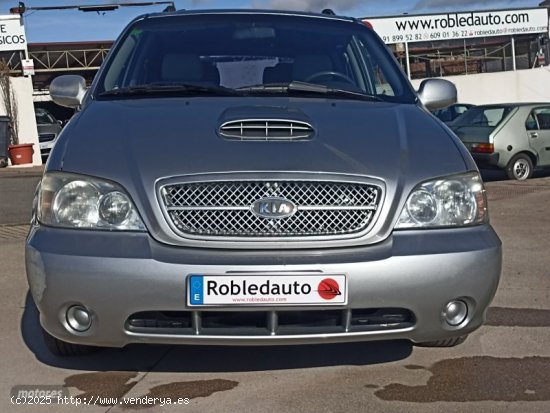 Kia Carnival 2..9 de 2004 con 135.383 Km por 3.950 EUR. en Madrid