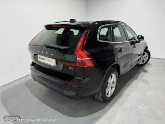 Volvo XC 60 Core, B4 (diesel), Diesel de 2023 con 24.087 Km por 42.600 EUR. en Badajoz