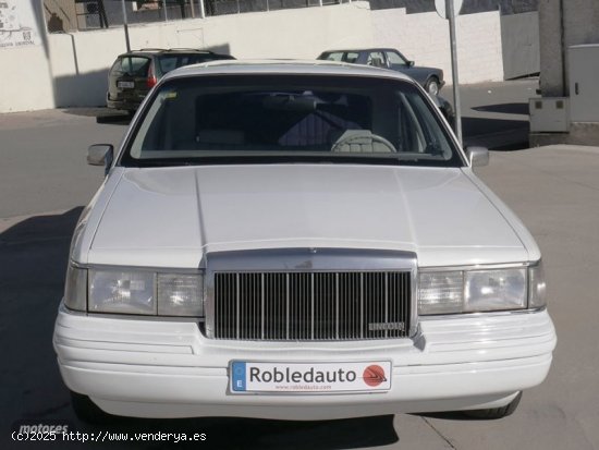 Lincoln Town car Limusina de 1992 con 23.474 Km por 12.000 EUR. en Madrid