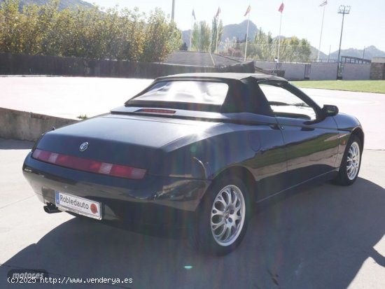 Alfa Romeo Spider 2.0 JTS 16v de 2004 con 111.656 Km por 8.200 EUR. en Madrid