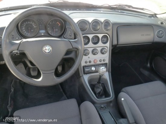 Alfa Romeo Spider 2.0 JTS 16v de 2004 con 111.656 Km por 8.200 EUR. en Madrid