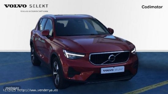 Volvo XC40 XC40 Core, B3 (gasolina), Gasolina de 2022 con 3.600 Km por 36.990 EUR. en Sevilla