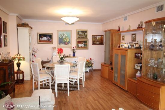 Cala de Benidorm vendo apartamento de dos dormitorios - ALICANTE