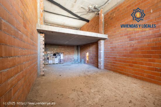 EN VENTA LOCAL COMERCIAL EN PLAZA SAN LAZARO, ZONA PLAZA DE TOROS EN GRANADA - GRANADA